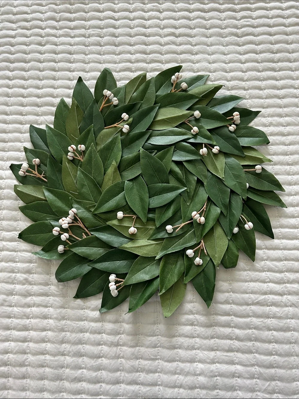 Pottery Barn Leafy Plate Chargers, Set of 4 (Set B)